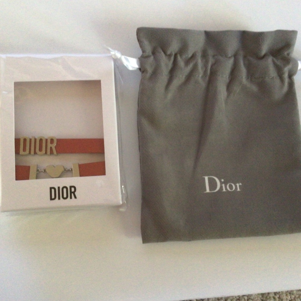 💝Dior Red Calfskin Leather Double Wrap Heart and Logo Bracelet—NEW💝 - Picture 2 of 4